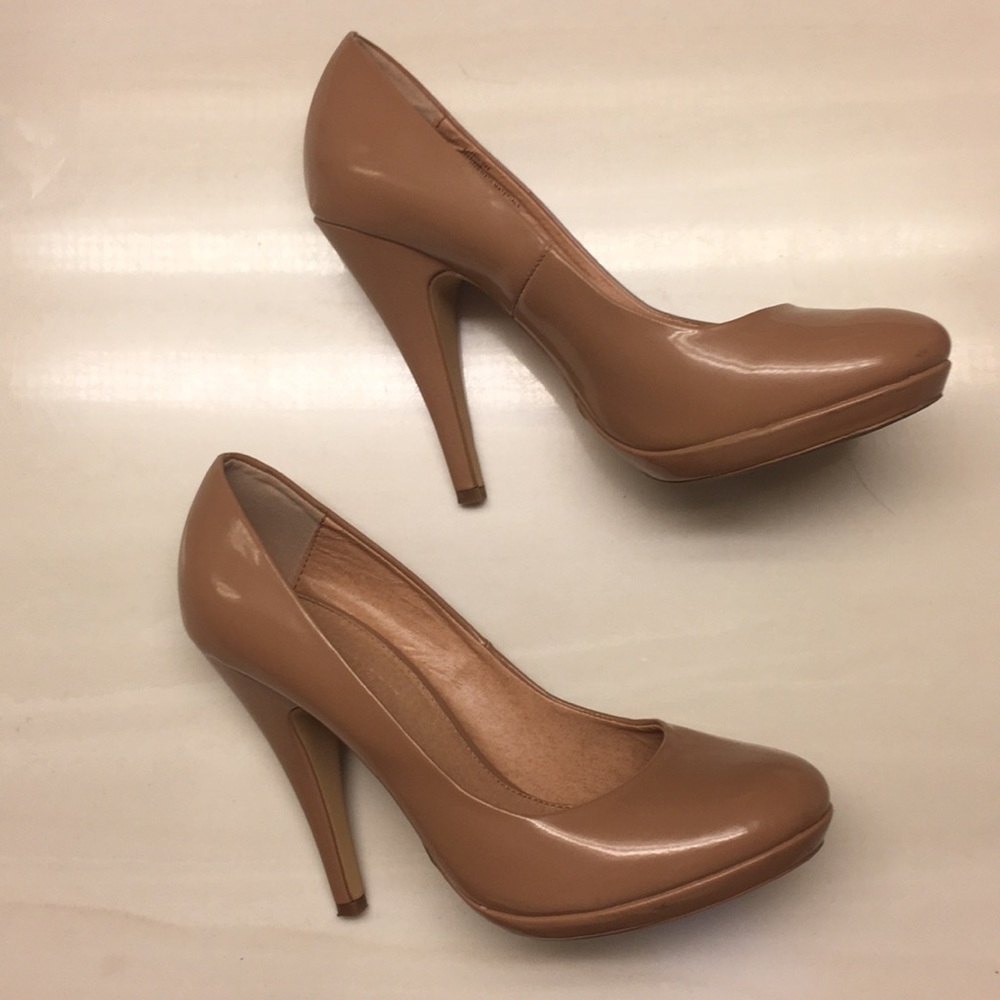 Colin Stuart Nude Pump Heels